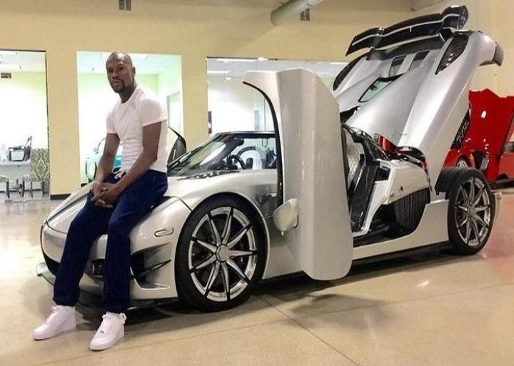 Mayweather con su nuevo Koenigsegg CCXR Trevita