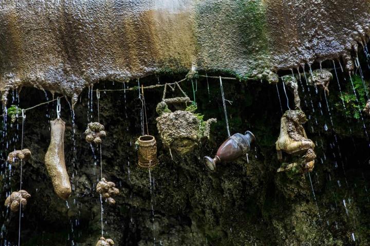 Cueva Madre Shipton y objetos petrificados